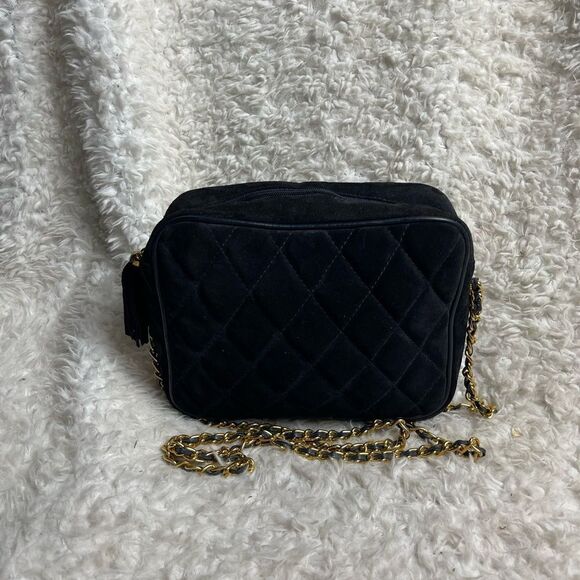 Vintage L.J.Simone Navy Blue quilted Suede crossbody bag gold tone chain accent. - Picture 7 of 12